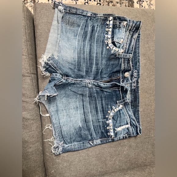 Grace in LA 32” waist 3 1/2 inseam shorts - Picture 2 of 3